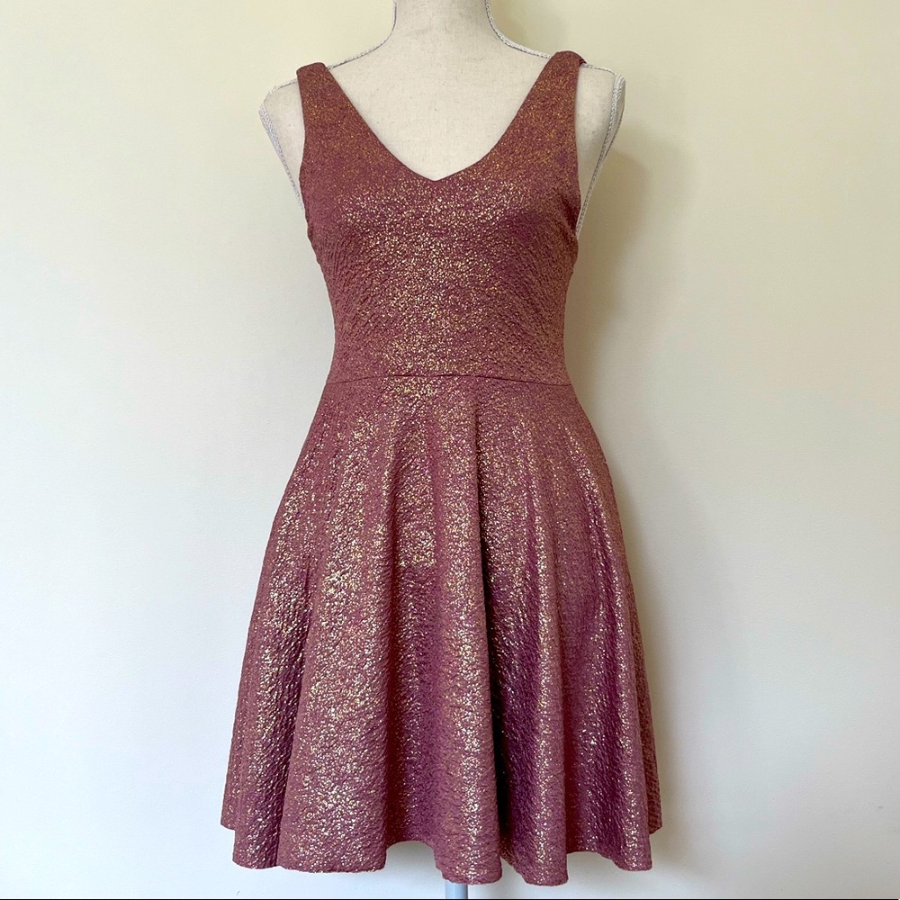 Beautiful sparkly dress for any occasion!